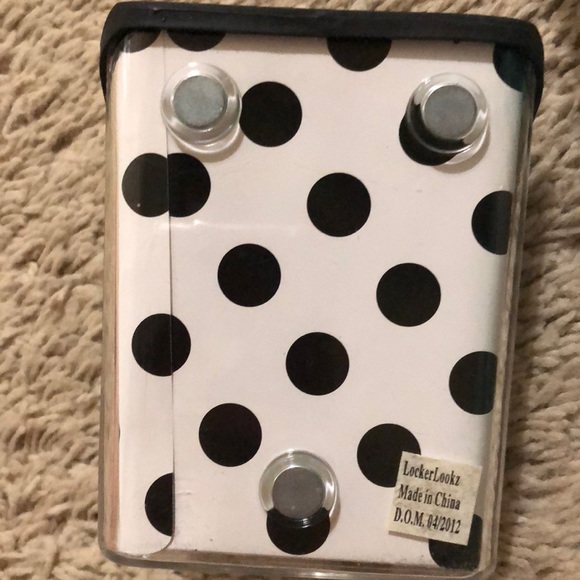 Locker decorations - Picture 3 of 7